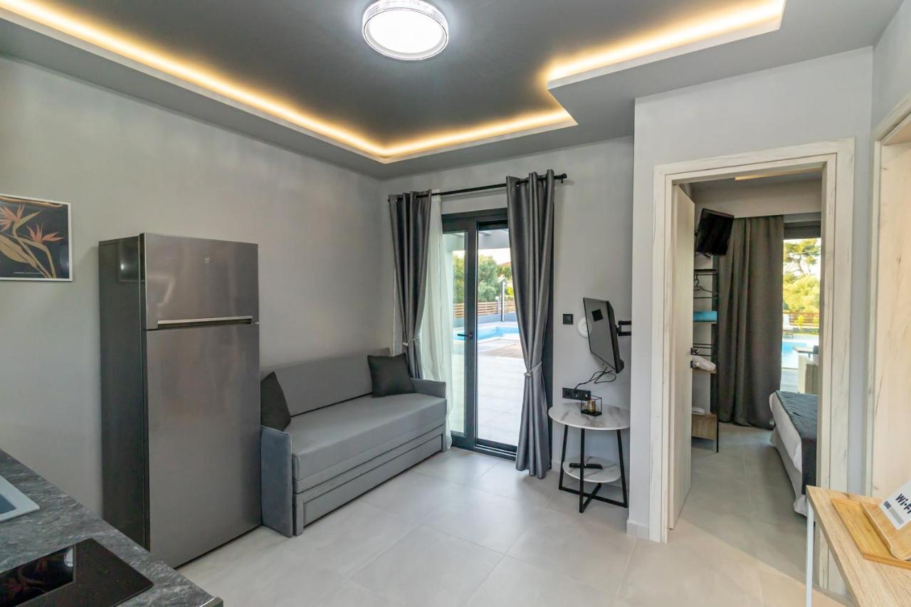 Assos Luxury Villas Pefkochori Exterior photo